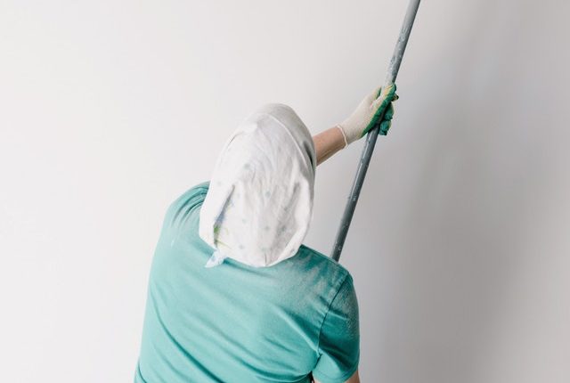 How to Paint a Ceiling the Right Way – 9 Easy Steps
