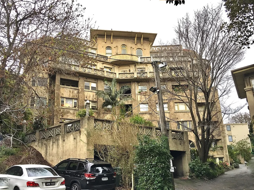 Beverley Hill apartments, South Yarra