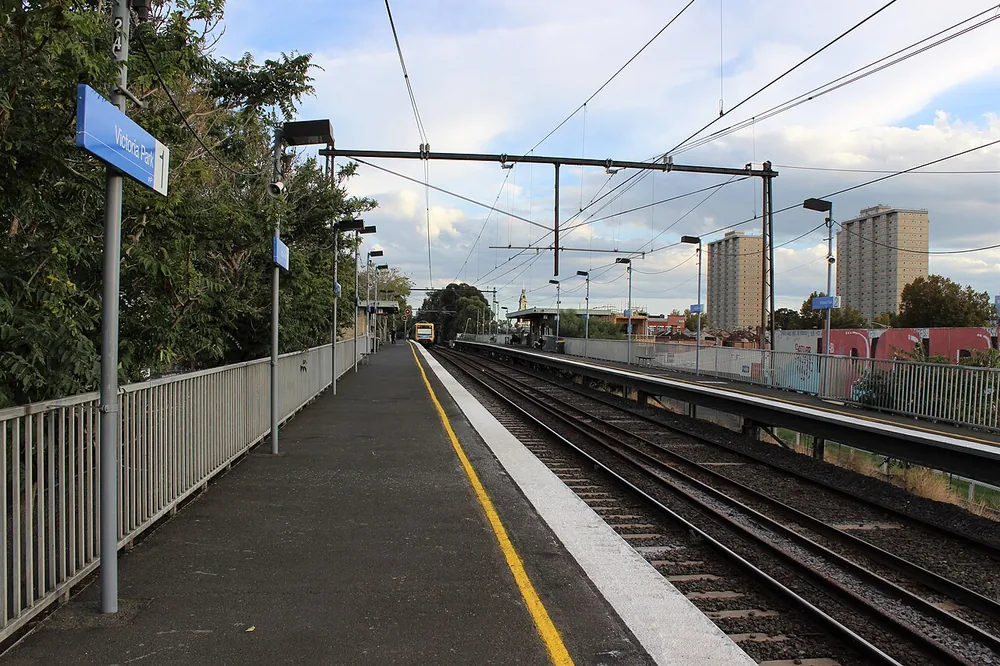 Victoria Park Station, Abbotsford