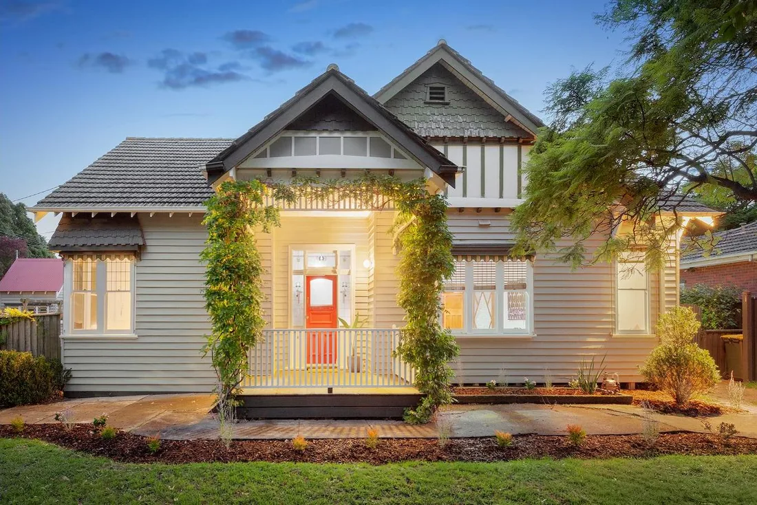 Heritage exterior on Kooringa Road, Carnegie