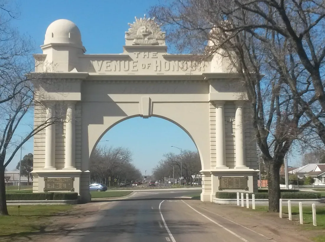 The Arch of Victory spanning Sturt Street, Ballarat