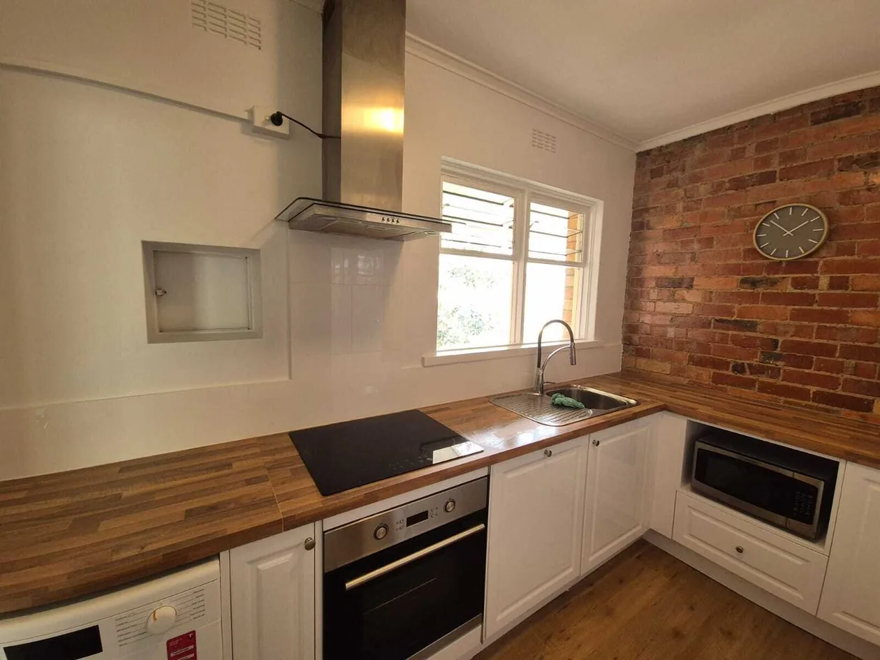 Kitchen repaint, Balaclava Road, St Kilda East