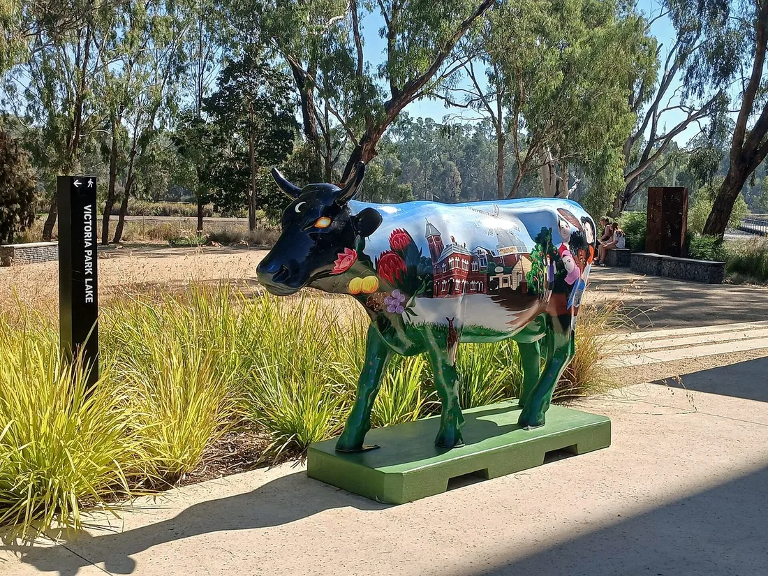 A Moooving Art cow outside Shepparton Art Museum